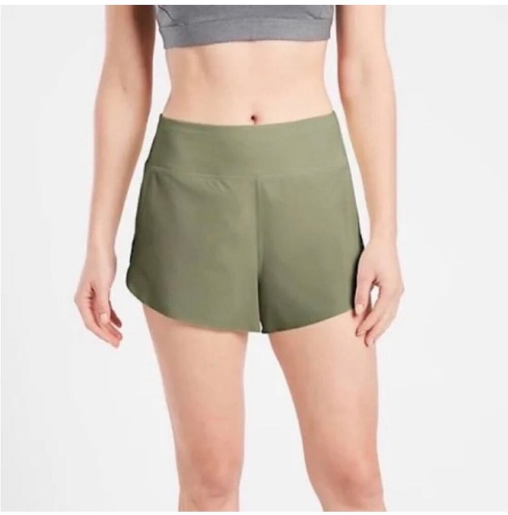 Athleta Shorts Womens Small Green Run With It 3.5 Running Gym Athletic Stretch